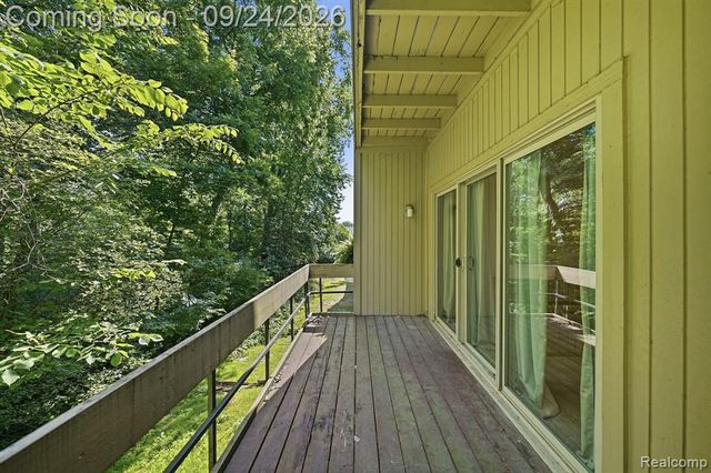 7306 Balsam Court, West Bloomfield, MI 48322