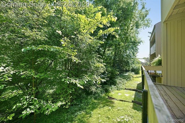 7306 Balsam Court, West Bloomfield, MI 48322