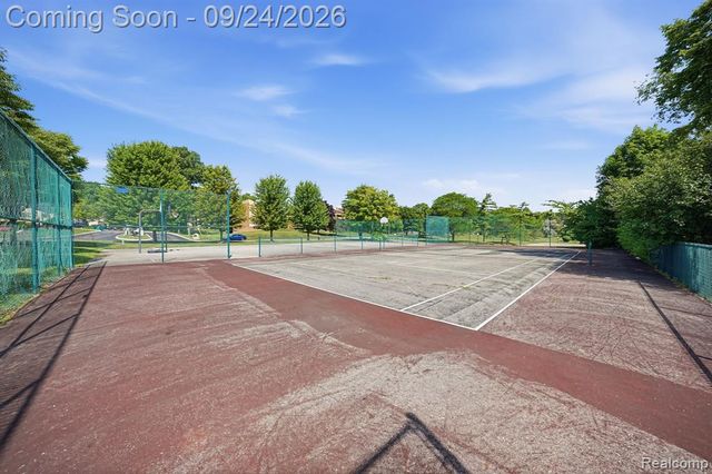 7306 Balsam Court, West Bloomfield, MI 48322