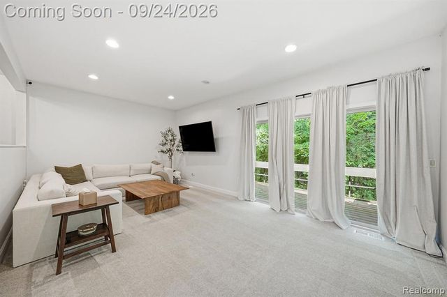 7306 Balsam Court, West Bloomfield, MI 48322