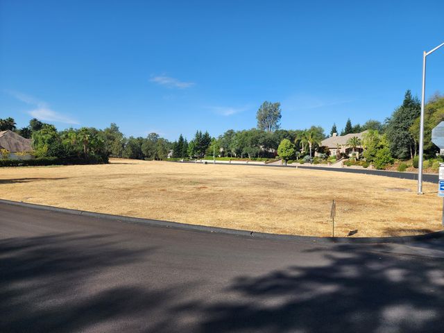 13390 Tierra Heights Road, Redding, CA 96003