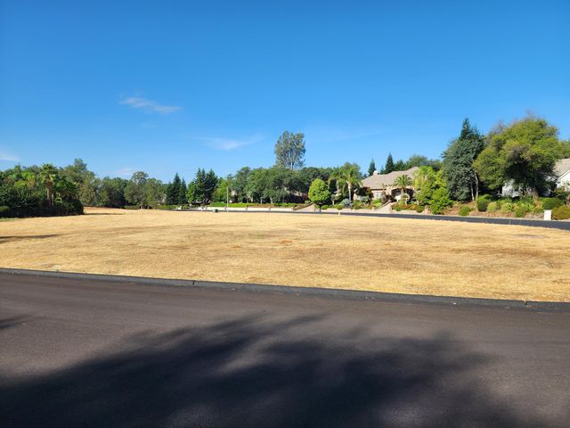 13390 Tierra Heights Road, Redding, CA 96003