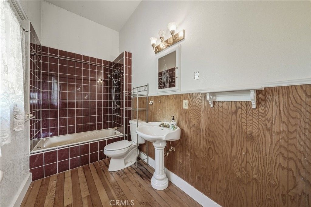 Image 12 of property listing at 150 Clearlake, Lakeport, CA 95453