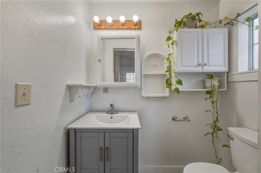 Image 21 of property listing at 150 Clearlake, Lakeport, CA 95453