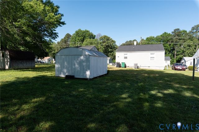 2103 Wakefield Ave, Colonial Heights, VA 23834