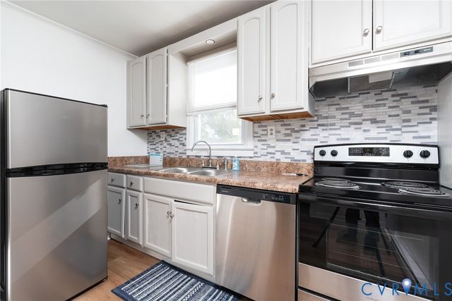 2103 Wakefield Ave, Colonial Heights, VA 23834