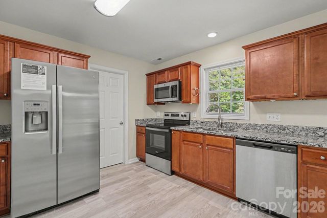 3948 Newhall Drive NW, Conover, NC 28601