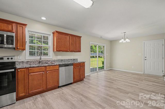 3948 Newhall Drive NW, Conover, NC 28601