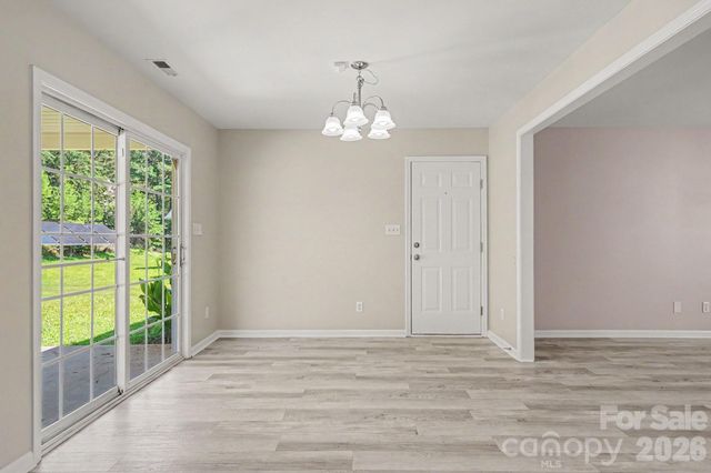 3948 Newhall Drive NW, Conover, NC 28601