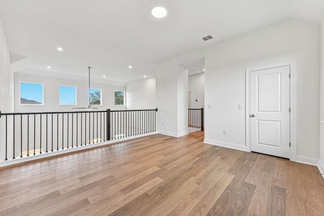 216 Comfort DR, Buda, TX 78610