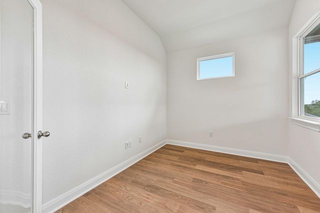 216 Comfort DR, Buda, TX 78610