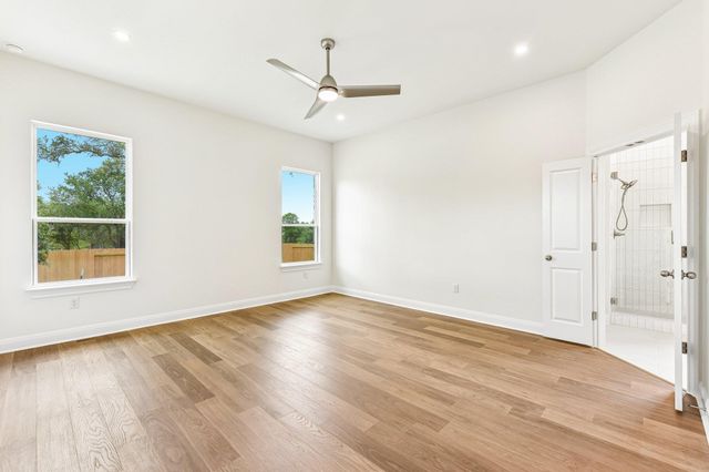 216 Comfort DR, Buda, TX 78610