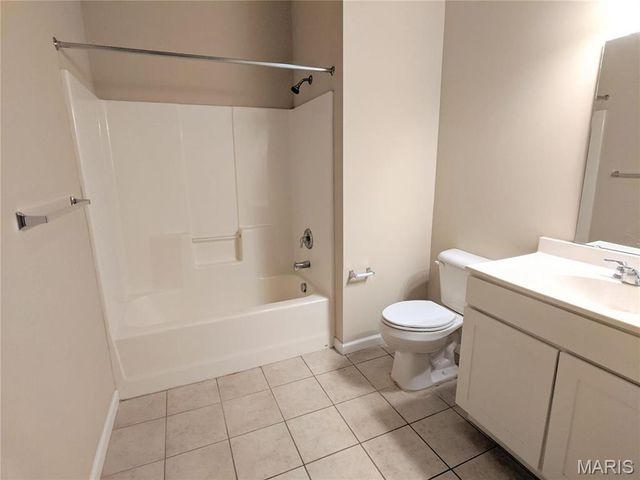 7024 Pennsylvania Avenue, St Louis, MO 63111