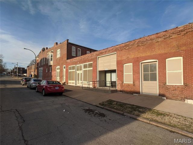 7024 Pennsylvania Avenue, St Louis, MO 63111