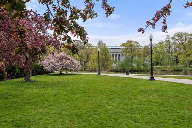125 Park Drive 41, Boston, MA 02215