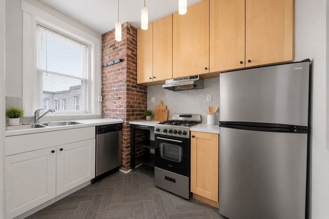 125 Park Drive 41, Boston, MA 02215