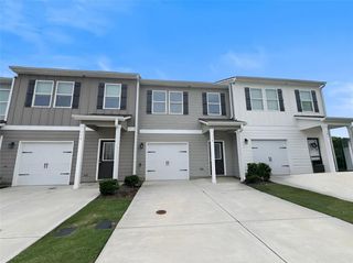119 Village Green Drive, Adairsville, GA 30103