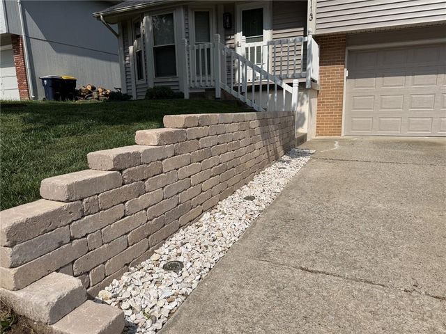 7113 N Atkins Avenue, Kansas City, MO 64152