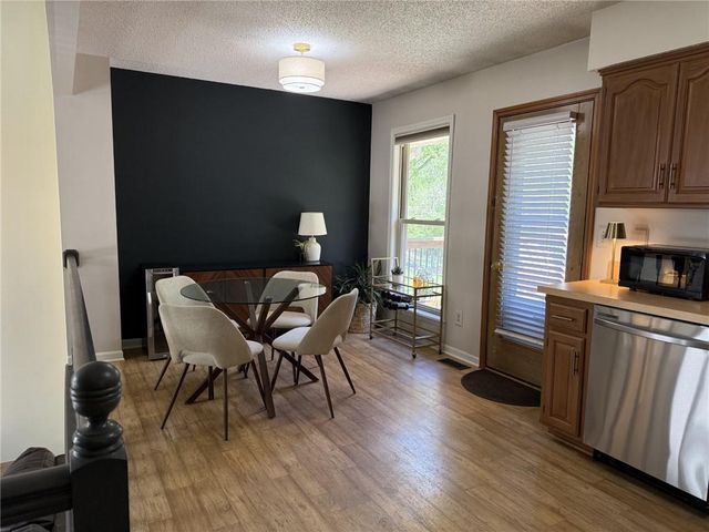 7113 N Atkins Avenue, Kansas City, MO 64152