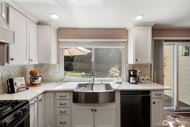 6441 NW Goldfern Court, Silverdale, WA 98383