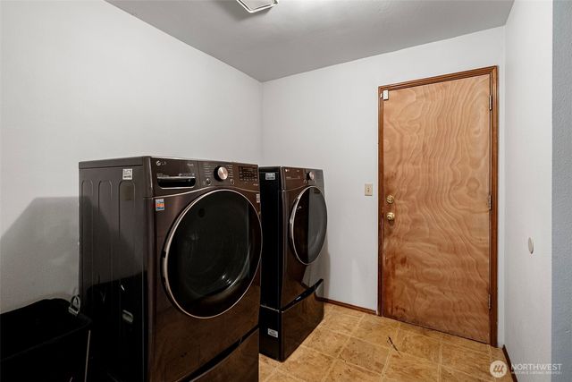 6441 NW Goldfern Court, Silverdale, WA 98383