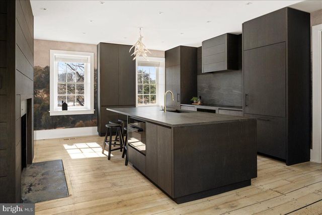 864 GRUBBS MILL RD, Newtown Square, PA 19073