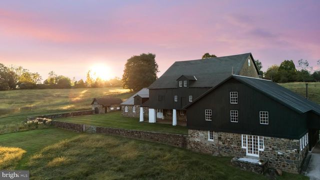 864 GRUBBS MILL RD, Newtown Square, PA 19073