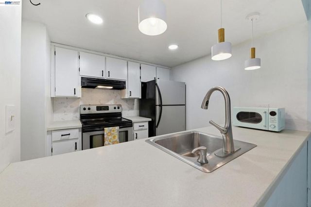 5649 Evergreen Ter, Fremont, CA 94538