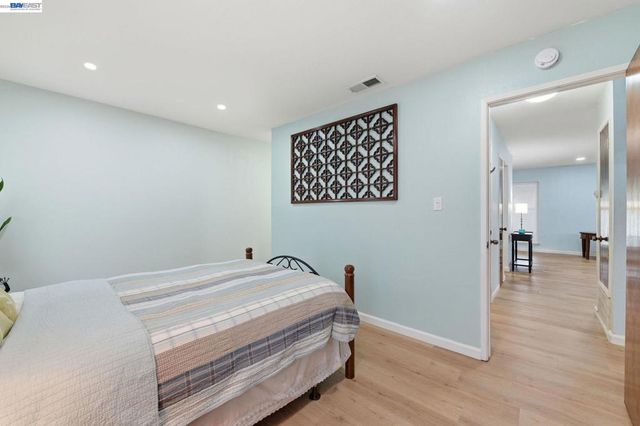5649 Evergreen Ter, Fremont, CA 94538