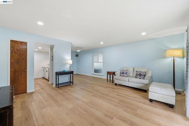 5649 Evergreen Ter, Fremont, CA 94538