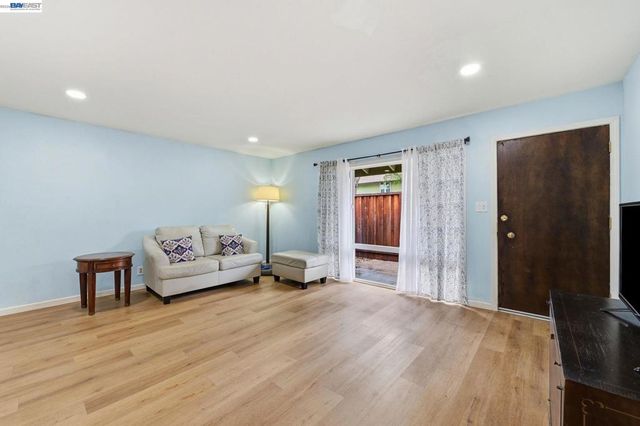 5649 Evergreen Ter, Fremont, CA 94538