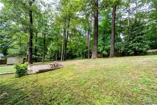 4801 Northwood Lake E, Northport, AL 35473