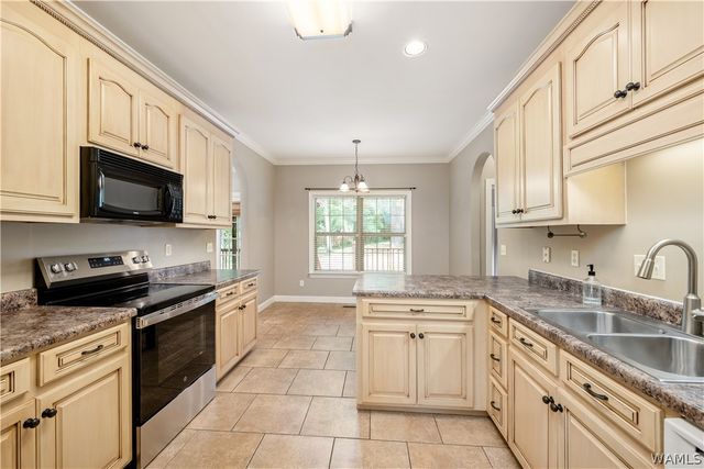 4801 Northwood Lake E, Northport, AL 35473