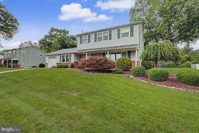 61 EAGLE RD, Chalfont, PA 18914