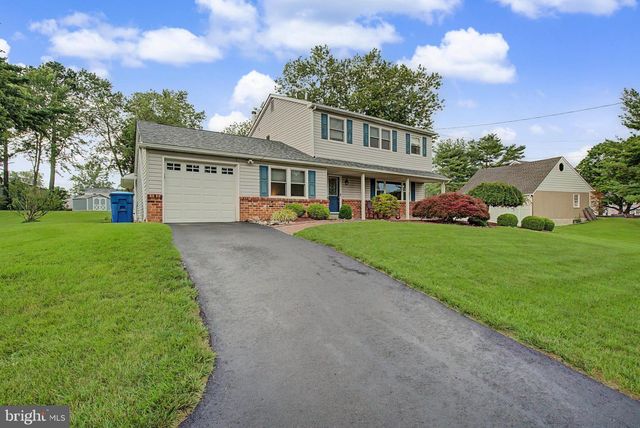 61 EAGLE RD, Chalfont, PA 18914