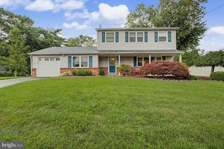 61 EAGLE RD, Chalfont, PA 18914