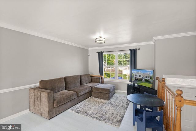 5837 RIVERSIDE DR, Woodbridge, VA 22193