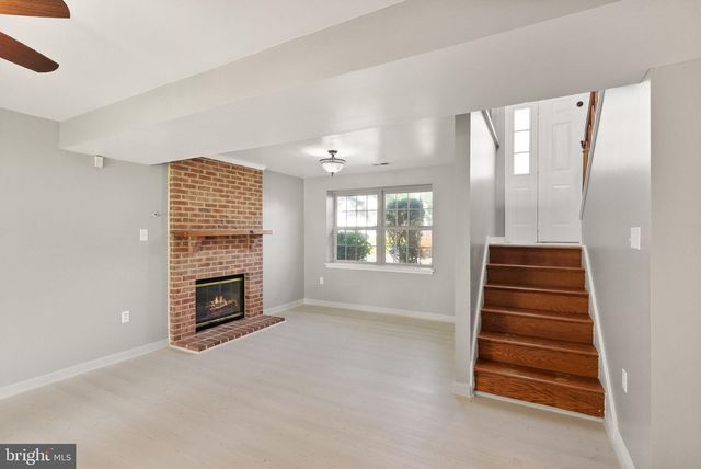 5837 RIVERSIDE DR, Woodbridge, VA 22193