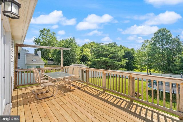 5837 RIVERSIDE DR, Woodbridge, VA 22193