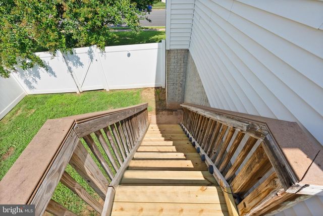 5837 RIVERSIDE DR, Woodbridge, VA 22193