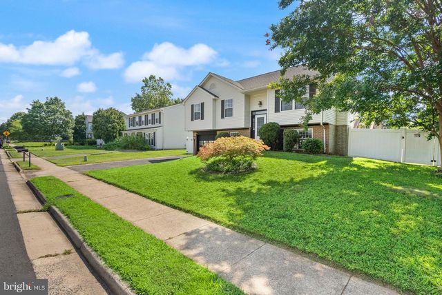 5837 RIVERSIDE DR, Woodbridge, VA 22193