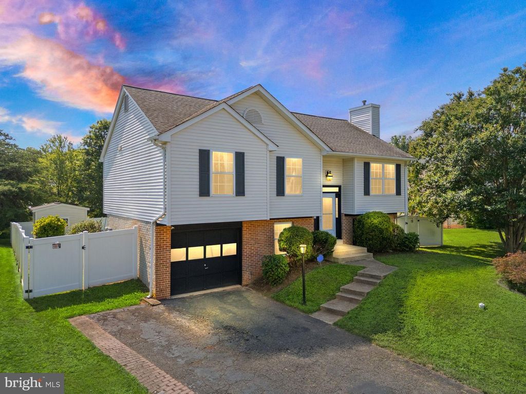 5837 RIVERSIDE DR, Woodbridge, VA 22193