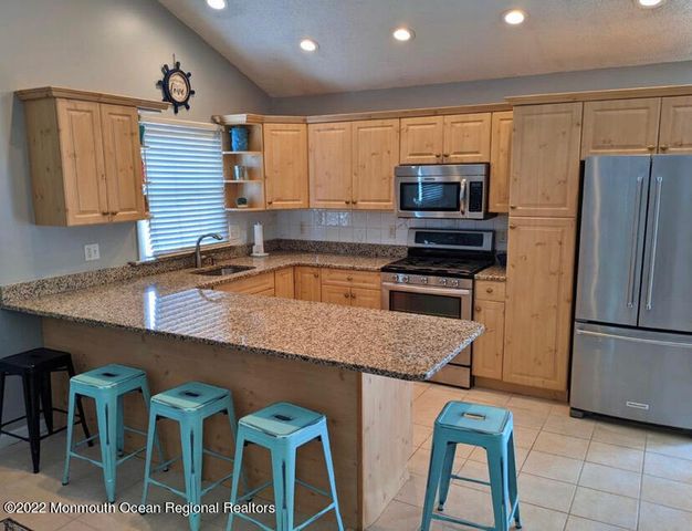 103 W Dune Way, Lavallette, NJ 08735