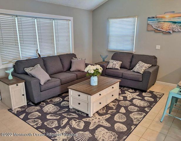 103 W Dune Way, Lavallette, NJ 08735
