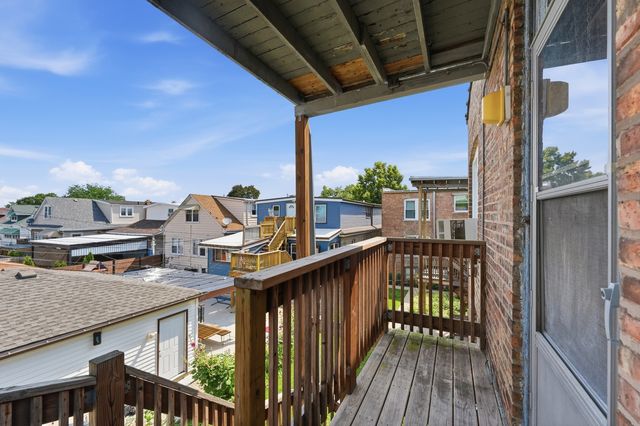 5708 W George Street 2, Chicago, IL 60634