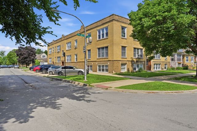 5708 W George Street 2, Chicago, IL 60634