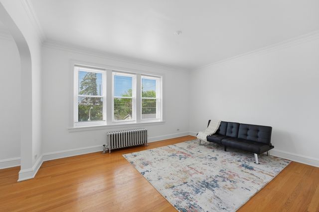 5708 W George Street 2, Chicago, IL 60634