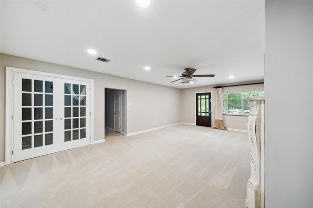 13373 Southshore Drive, Conroe, TX 77304