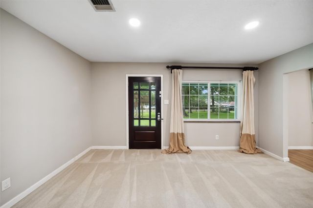 13373 Southshore Drive, Conroe, TX 77304