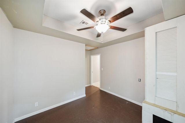 13373 Southshore Drive, Conroe, TX 77304